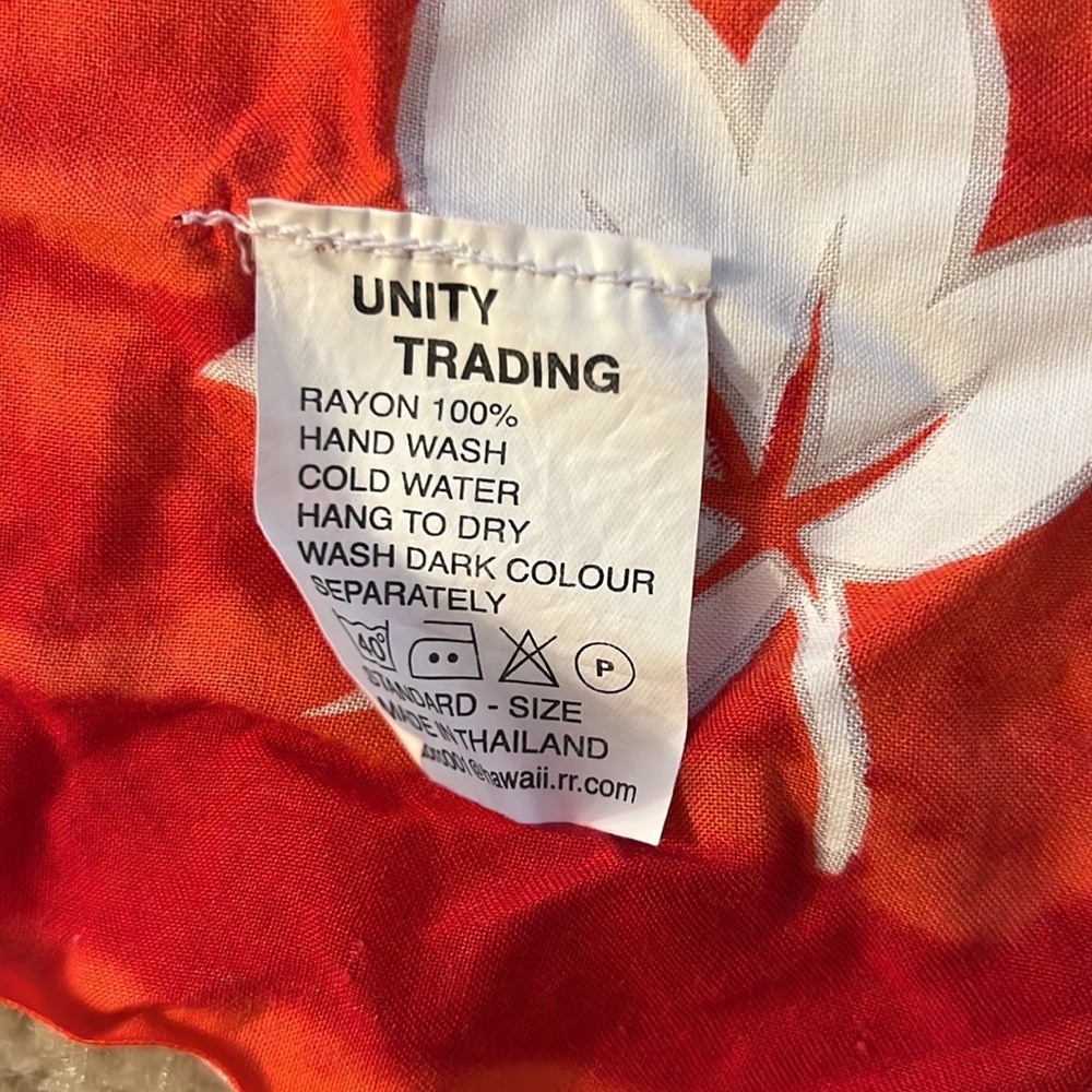 Unity Trading Sarong - Picture 3 of 4